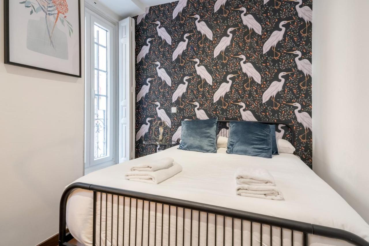 2 Bedrooms 2 Bathrooms Furnished - Malasana - Bright Stylish - Mintystay Madrid Exterior photo