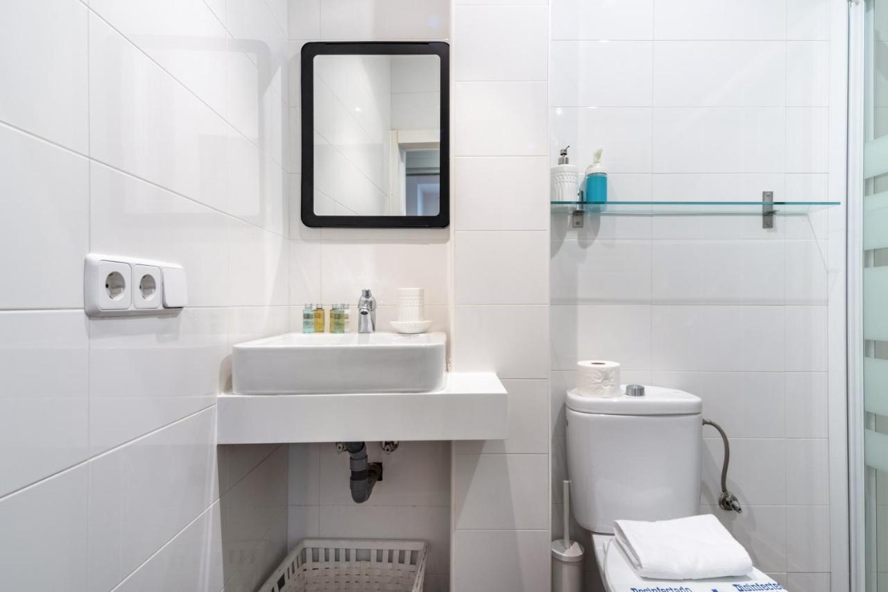 2 Bedrooms 2 Bathrooms Furnished - Malasana - Bright Stylish - Mintystay Madrid Exterior photo