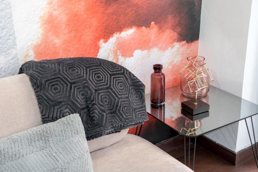 2 Bedrooms 2 Bathrooms Furnished - Malasana - Bright Stylish - Mintystay Madrid Exterior photo