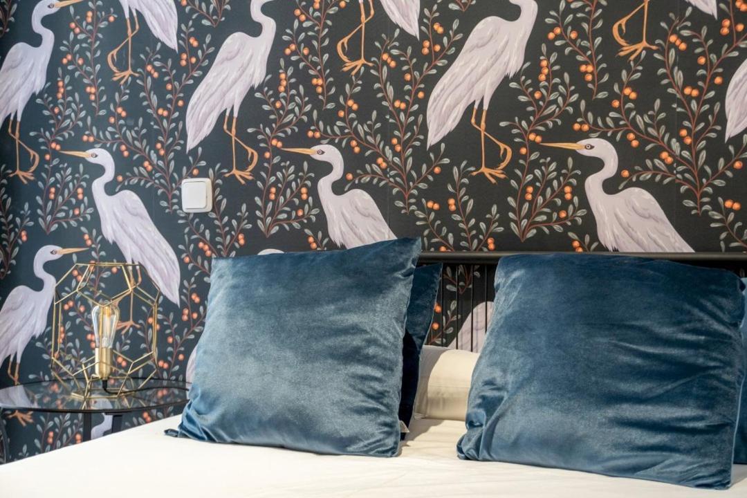 2 Bedrooms 2 Bathrooms Furnished - Malasana - Bright Stylish - Mintystay Madrid Exterior photo