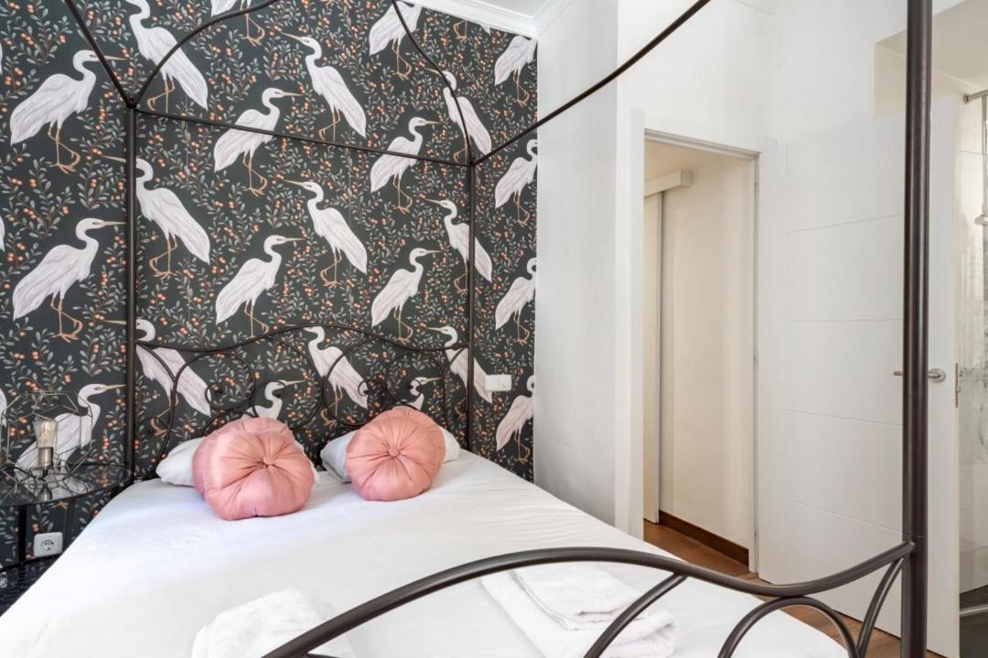 2 Bedrooms 2 Bathrooms Furnished - Malasana - Bright Stylish - Mintystay Madrid Exterior photo